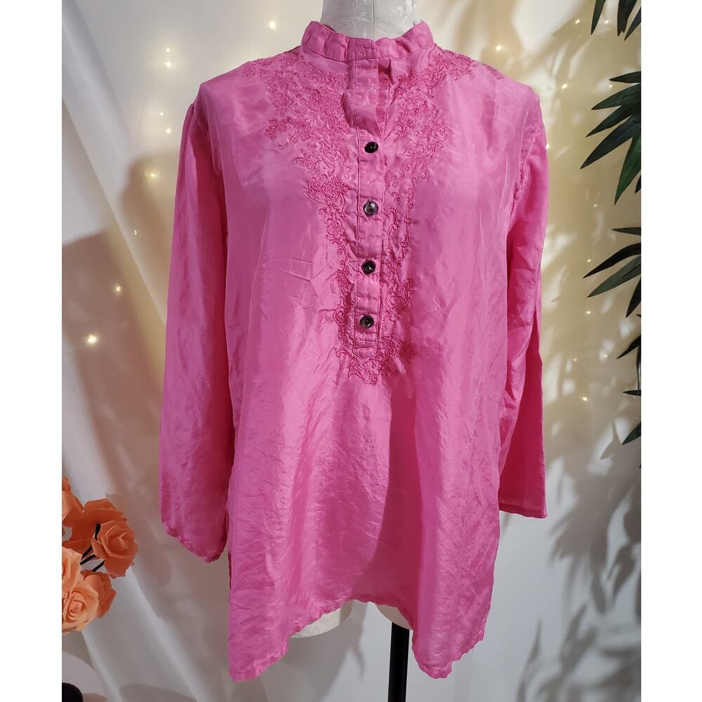 Chicos 100% Silk Shell Button Embroidered Blouse Womens Size 2 US L 12 Pink Top